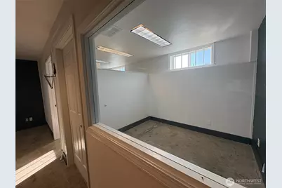 23931 Highway 99 #102, Edmonds, WA 98026 - Photo 14