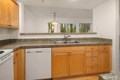 25025 SE Klahanie Boulevard #B101, Issaquah, WA 98029 - Photo 12