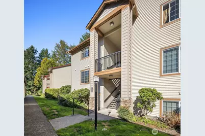 25025 SE Klahanie Boulevard #B101, Issaquah, WA 98029 - Photo 1