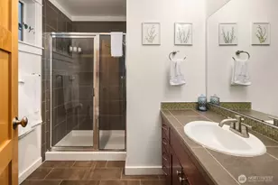 2006 Yale Ave. E., Seattle, WA 98102 - Photo 16