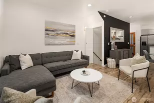 2006 Yale Ave. E., Seattle, WA 98102 - Photo 8