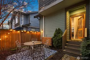 2006 Yale Ave. E., Seattle, WA 98102 - Photo 2