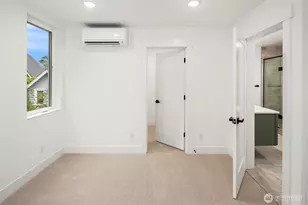 725 18th Ave, Seattle, WA 98122 - Photo 12