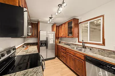 2658 35th Avenue W, Seattle, WA 98199 - Photo 8