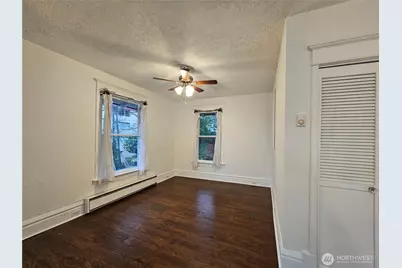 714 1st Avenue W #301, Seattle, WA 98119 - Photo 4