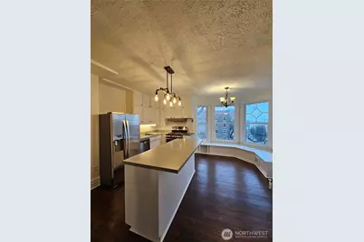 714 1st Avenue W #301, Seattle, WA 98119 - Photo 2