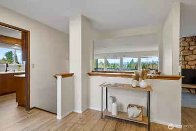 10010 Lakemont Avenue, Lake Stevens, WA 98258 - Photo 2