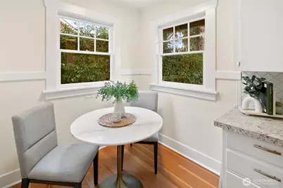 8051 15th Avenue NE, Seattle, WA 98115 - Photo 12