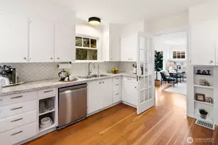 8051 15th Ave NE, Seattle, WA 98115 - Photo 10