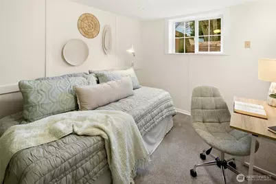 8051 15th Avenue NE, Seattle, WA 98115 - Photo 16