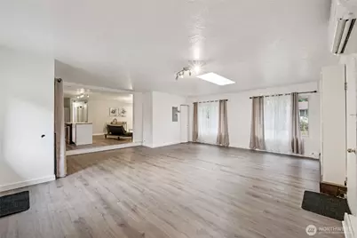 20911 W Richmond Road, Bothell, WA 98021 - Photo 10