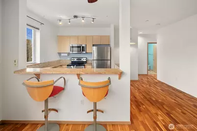 668 S Lane Street #314, Seattle, WA 98104 - Photo 12