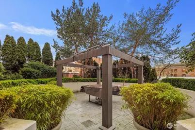 668 S Lane Street #314, Seattle, WA 98104 - Photo 28