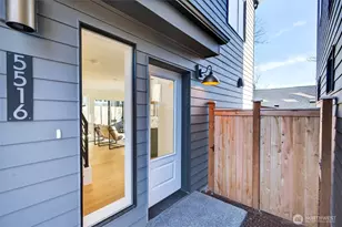 5516 25th Ave NE, Seattle, WA 98105 - Photo 2