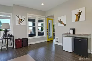 5037 21st Ave NE, Seattle, WA 98105 - Photo 4