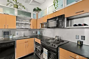 1120 Cliff Ave, Tacoma, WA 98402 - Photo 12