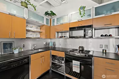 1120 Cliff Avenue #305, Tacoma, WA 98402 - Photo 16