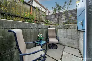 4329 Woodland Park Ave N, Seattle, WA 98103 - Photo 14