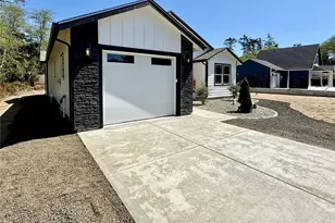 684 Lake Island Ave SE, Ocean Shores, WA 98569 - Photo 4