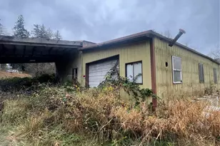 1632 Henkle St, Raymond, WA 98577 - Photo 12