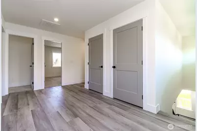 124 S 108th Place, Seattle, WA 98168 - Photo 18