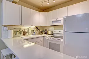 250 Tucker Ave, Friday Harbor, WA 98250 - Photo 6