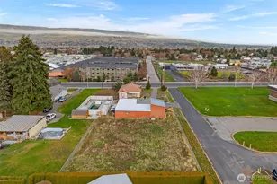 1210 N Western Ave, Wenatchee, WA 98801 - Photo 4