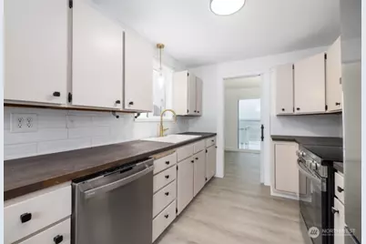 11586 Scott Road, Bow, WA 98232 - Photo 18