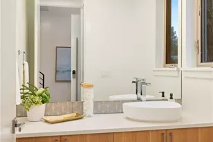 12913 NE 78th Pl, Kirkland, WA 98033 - Photo 2