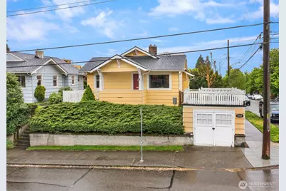 7117 12th Avenue NE, Seattle, WA 98115 - Photo 1