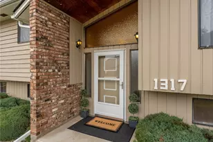 1317 Wedgewood Ave, Wenatchee, WA 98801 - Photo 2