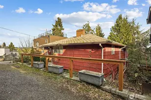 2409 Boyer Ave E, Seattle, WA 98112 - Photo 10