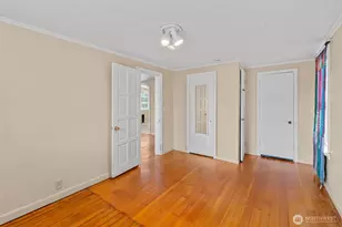 409 Wells Ave N, Renton, WA 98057 - Photo 14