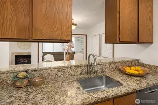14616 NE 44th St, Bellevue, WA 98007 - Photo 8
