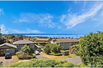 1128 Sea Vista Place, Edmonds, WA 98020 - Photo 18