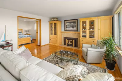 1128 Sea Vista Place, Edmonds, WA 98020 - Photo 10