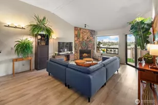 10601 Bagley Ave N, Seattle, WA 98133 - Photo 2