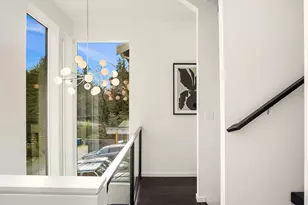 2815 Prosch Ave W, Seattle, WA 98119 - Photo 22