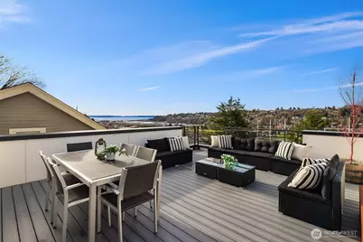 2815 Prosch Avenue W, Seattle, WA 98119 - Photo 2