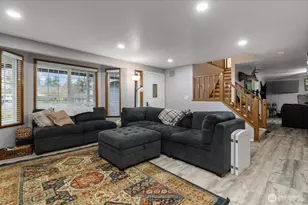 1585 NW 2nd Ave, Oak Harbor, WA 98277 - Photo 4