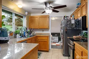 1585 NW 2nd Ave, Oak Harbor, WA 98277 - Photo 8