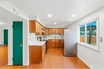 7525 Beverly Lane, Everett, WA 98203 - Photo 8