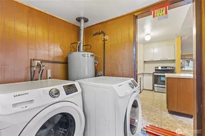 9717 Evanston Avenue N, Seattle, WA 98103 - Photo 18