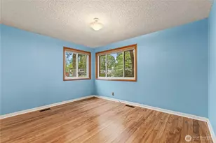 9717 Evanston Ave N, Seattle, WA 98103 - Photo 14
