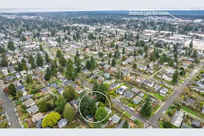 9717 Evanston Avenue N, Seattle, WA 98103 - Photo 22