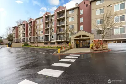 6800 132nd Place SE #E203, Newcastle, WA 98059 - Photo 2