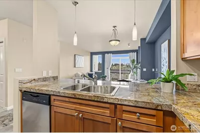 6800 132nd Place SE #E203, Newcastle, WA 98059 - Photo 10