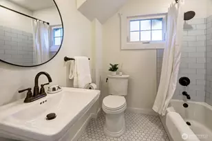 520 W Smith St, Seattle, WA 98119 - Photo 18