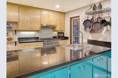 4621 NE 192nd Street, Lake Forest Park, WA 99155 - Photo 10