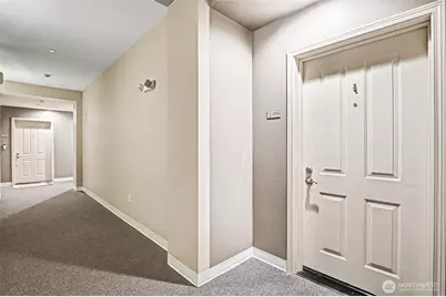 1731 10th Ave NE #B205, Issaquah, WA 98029 - Photo 4
